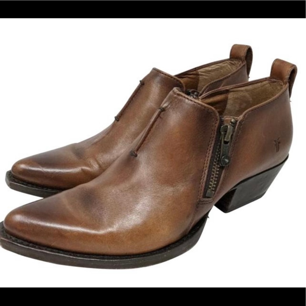 Frye Cognac Women's Sacha Moto Shootie/Boots - Cognac
Size: US 7 Regular